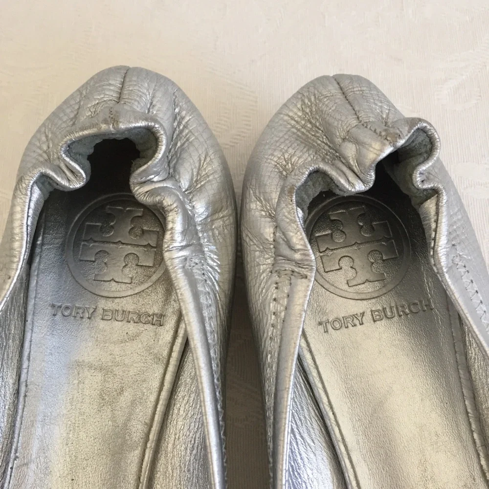 Tory Burch Reva Logo Silver Leather Ballet Flat